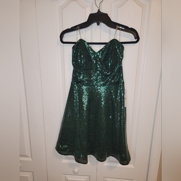 Green Sequin Mini Dress - Picture 1 of 3